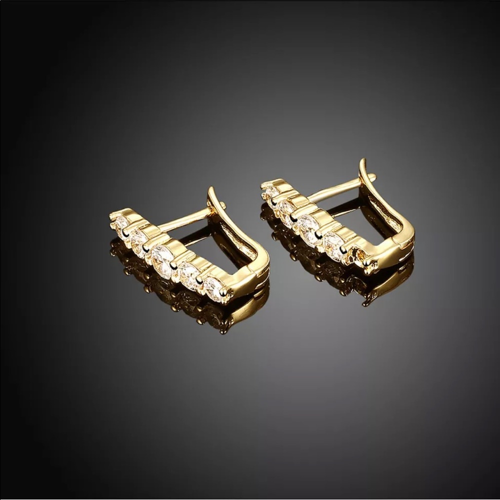 New 1.5 CT Front-Back Hoop Earrings with Crystals - Picture 3 of 5